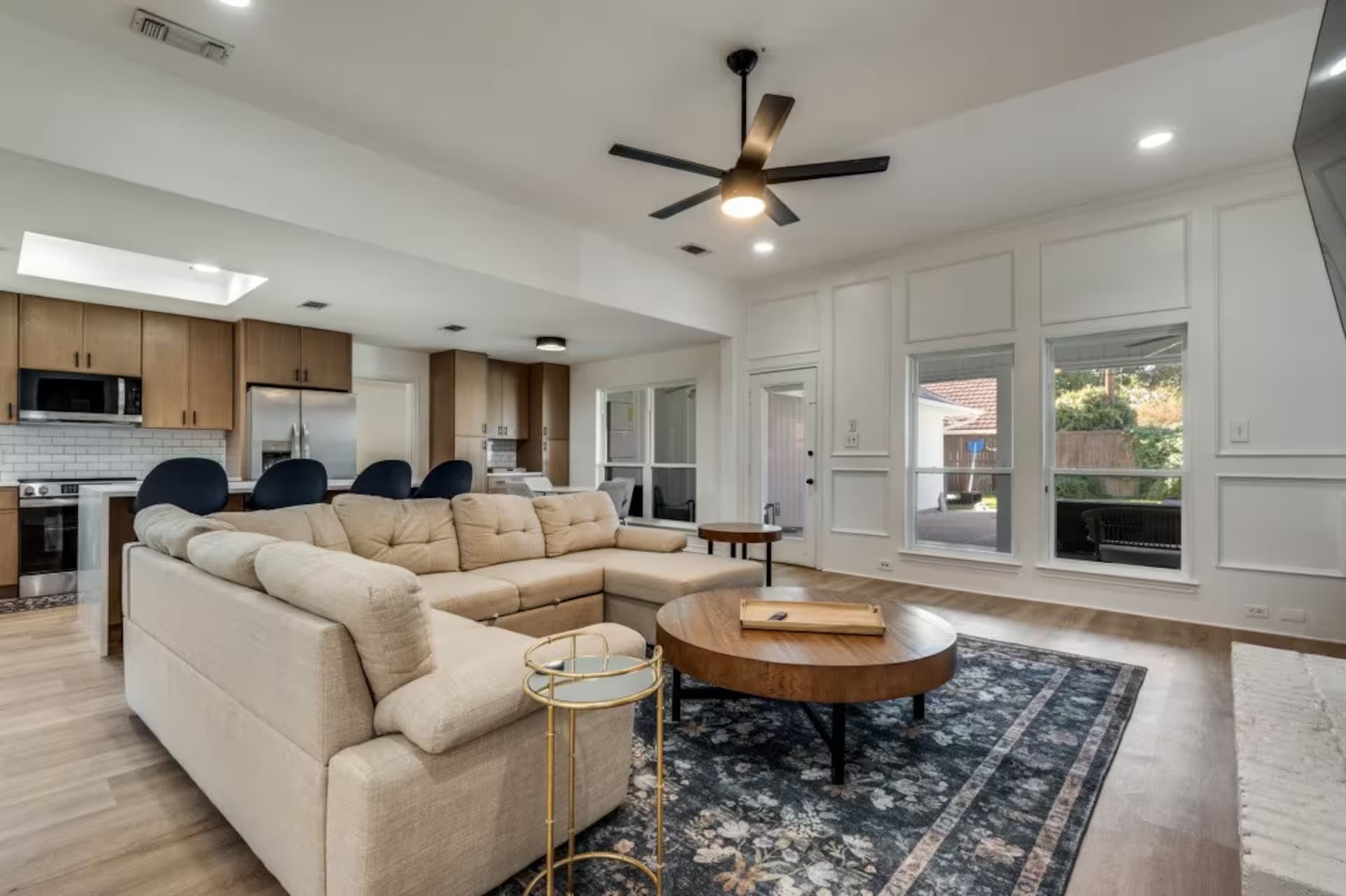 Irving vacation rental — interior and amenity photo 8